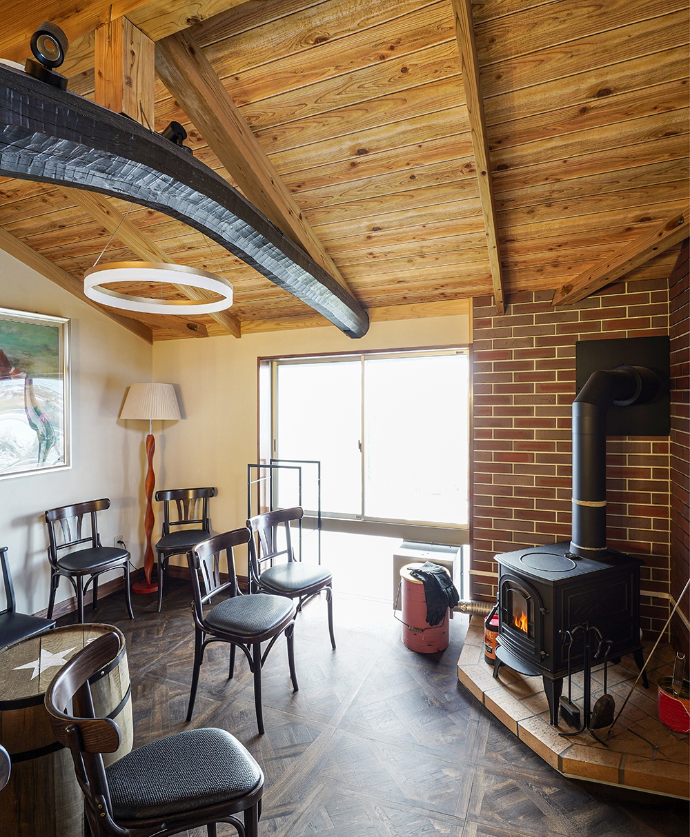 お店紹介「受け継がれた時間とともに古材が息づく三代の八仙閣」