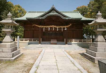 履脱八幡神社