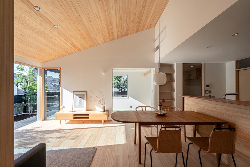 木の質感に満たされる、凛とした平屋 【予約制完成見学会】