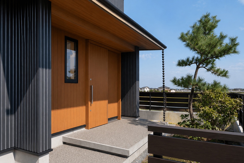 「祖父の山の木が宿る、越屋根の家」予約制完成見学会