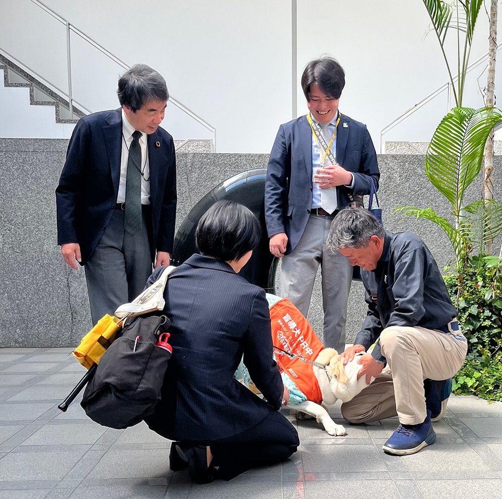 KSB盲導犬育成事業支援番組「with盲導犬」に協賛