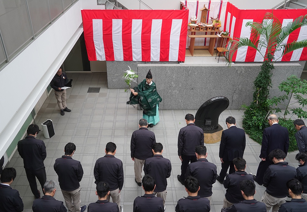 謹んで新春のお慶びを申し上げます